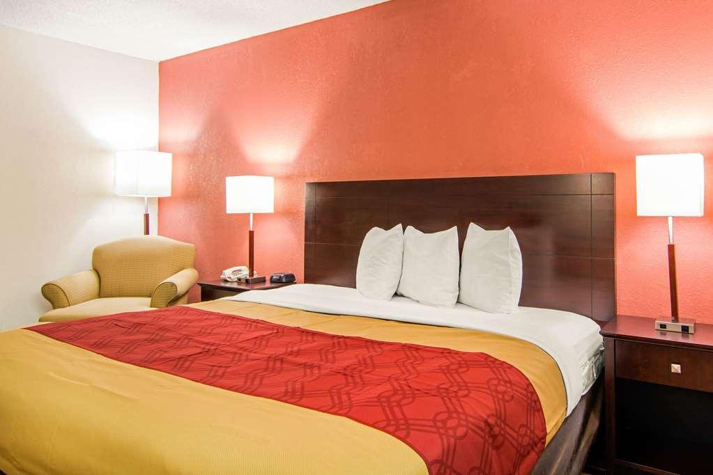 Econo Lodge Madison Szoba fotó