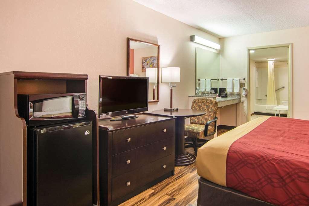 Econo Lodge Madison Szoba fotó
