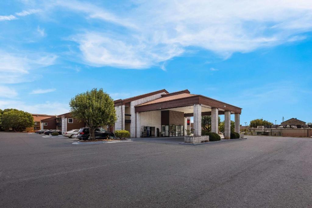 Econo Lodge Madison Kültér fotó