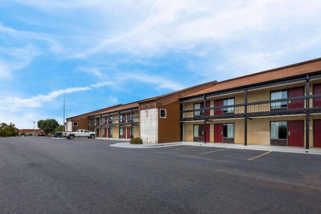 Econo Lodge Madison Kültér fotó