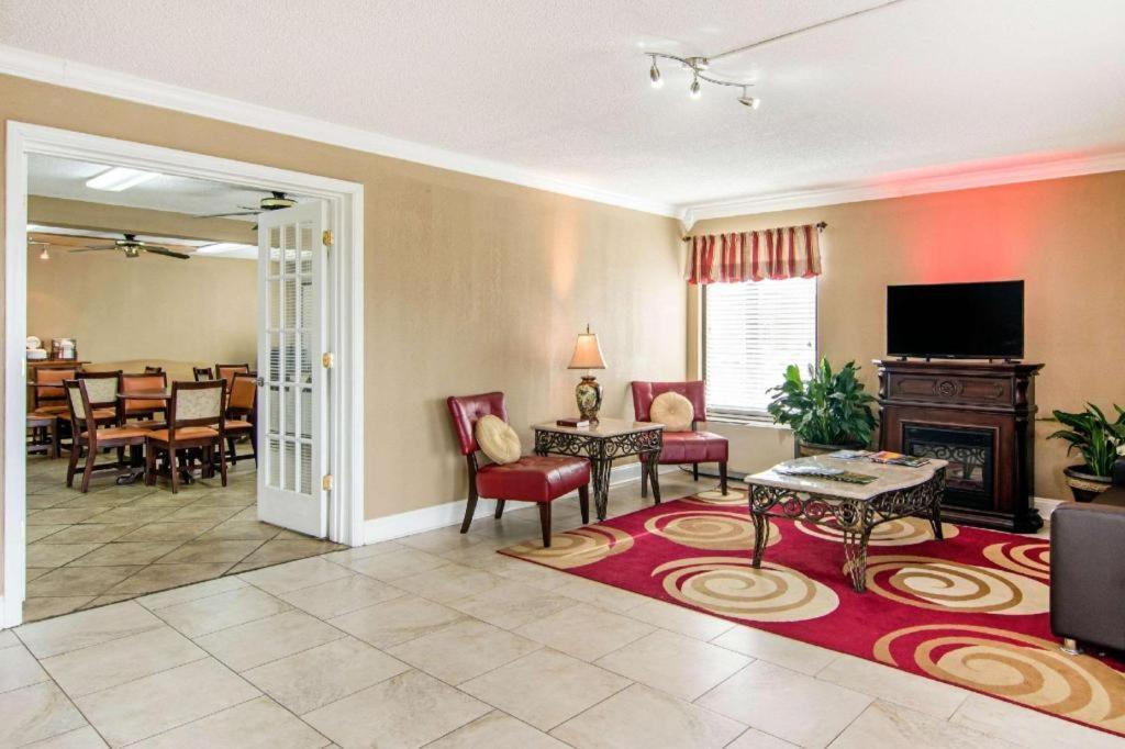 Econo Lodge Madison Kültér fotó
